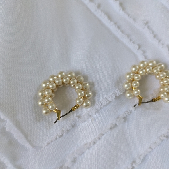 J Crew peal hoop pierced earrings - Picture 7 of 9